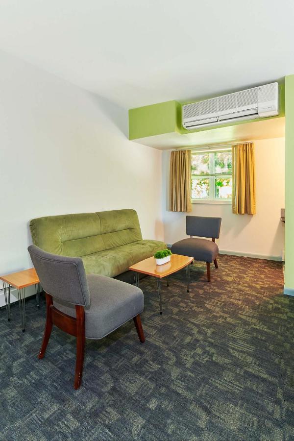 Greenporter Hotel